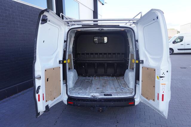 Ford TRANSIT CUSTOM 2.0 TDCI Dubbele Cabine EURO 6 - Airco - Cruise - PDC - ¤ 13.900,- Excl.
