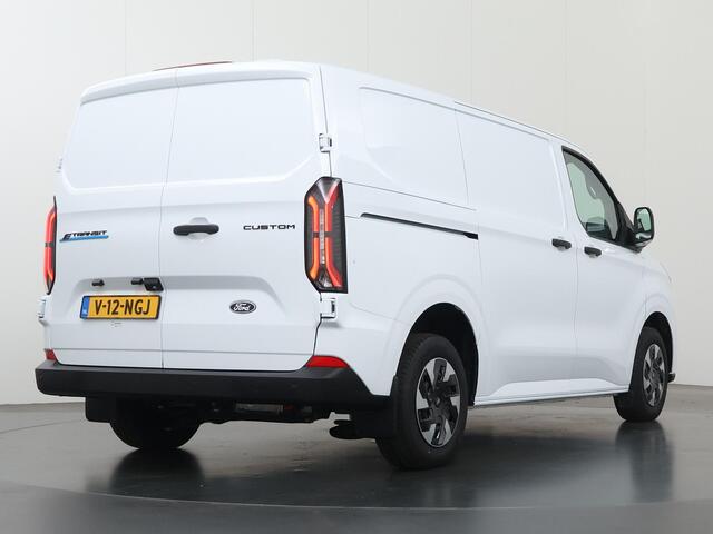 Ford TRANSIT CUSTOM E-Transit 320 | L1 H1 | Trend | 65 kWh | 2300 KG. AHW | Climate Control | Apple Carplay / Android Auto | 328 KM Range | Voorruitverwarming | Stoelverwarming | LED Koplampen | Achterdeuren |