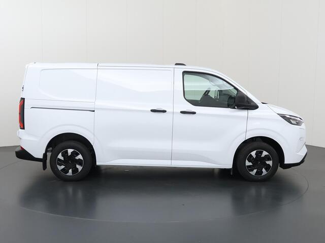 Ford TRANSIT CUSTOM E-Transit 320 | L1 H1 | Trend | 65 kWh | 2300 KG. AHW | Climate Control | Apple Carplay / Android Auto | 328 KM Range | Voorruitverwarming | Stoelverwarming | LED Koplampen | Achterdeuren |