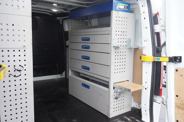 Ford TRANSIT CUSTOM 2.0 TDCI EURO 6 - Airco - Cruise - PDC - Trekhaak - ¤ 13.900,- Excl.