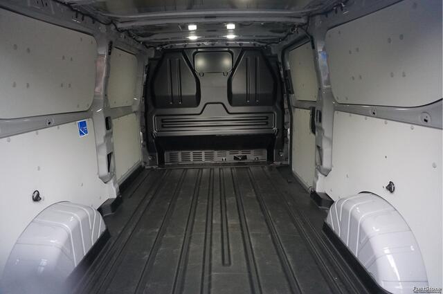 Ford TRANSIT CUSTOM 300L 150PK Limited BPM VRIJ!! Navi, Cam, Adap. Cruise, 16" LM, Trekhaak!! NR. A52*