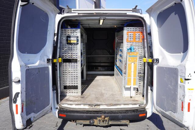 Ford TRANSIT CUSTOM 2.0 TDCI EURO 6 - Airco - Navi - Cruise - Motor loopt niet goed ¤ 6.900,- Excl.