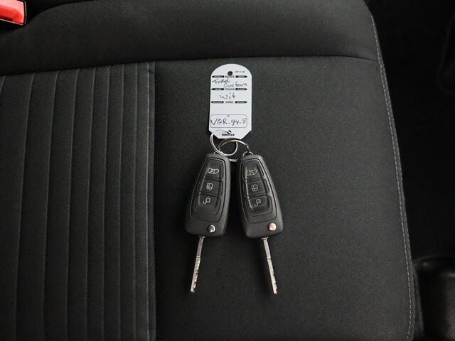 Ford TRANSIT CUSTOM 2.0TDCI 130PK Limited | 2xSchuifdeur | Multimedia | Camera | Trekhaak | 3-Persoons