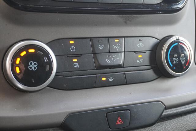 Ford TRANSIT CUSTOM 2.0 TDCI EURO 6 - Airco - Navi - Trekhaak - PDC - ¤10.900,- Excl.