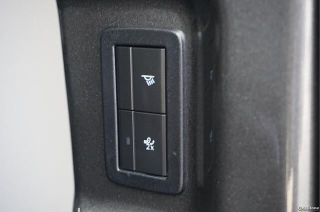 Ford TRANSIT CUSTOM 300S 150PK Limited BPM VRIJ!! Navi, Cam, Adap. Cruise, 17" LM, Trekhaak!! NR. A180