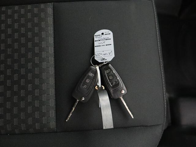 Ford TRANSIT CUSTOM 2.0TDCI Imperiaal | Trekhaak | Multimedia | Camera | 3-Persoons | Airco | Cruise