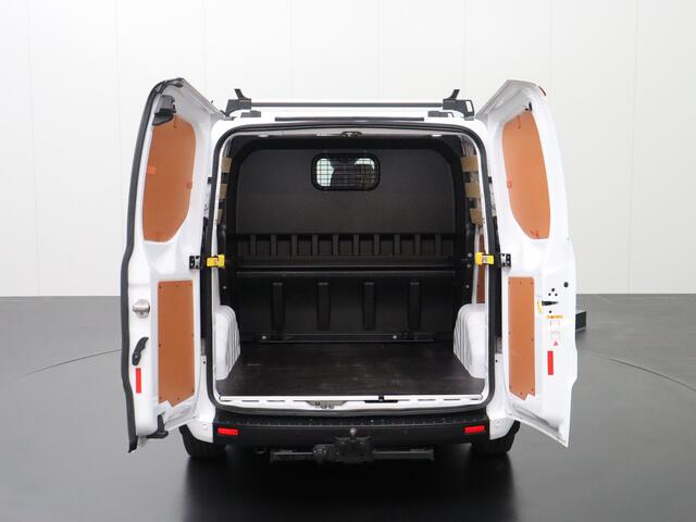 Ford TRANSIT CUSTOM 2.0TDCI 130PK Dubbele Cabine | Navigatie | Camera | 6-Peroons | Trekhaak | Dakdragers