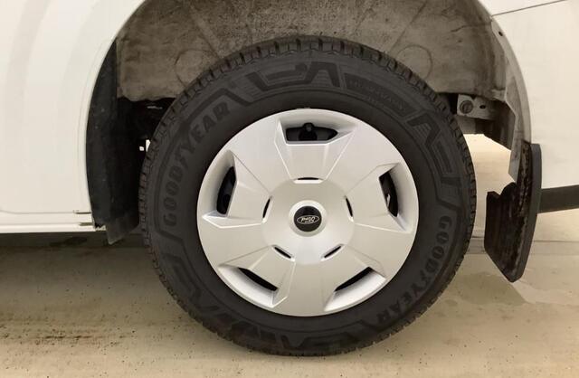 Ford TRANSIT CUSTOM 320 2.0 TDCI L2H1 Trend 136pk | All Weather Banden | Extra grote brandstof tank | Verlengde febrieksgarantie tot 10-2028