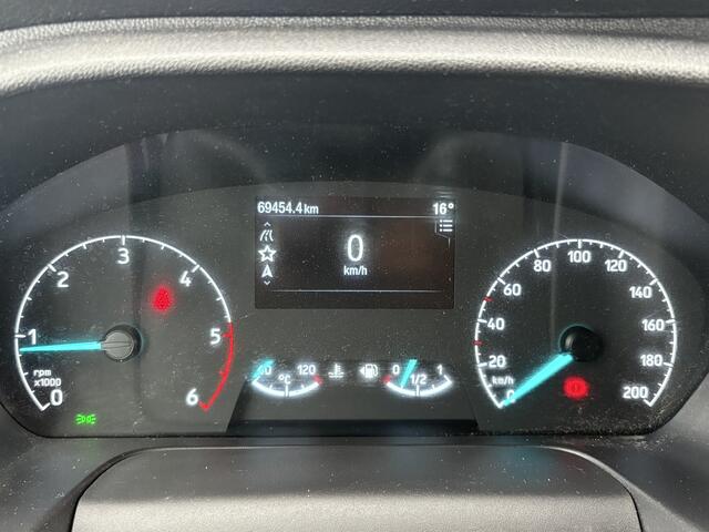 Ford TRANSIT CUSTOM 300 2.0 TDCI L2H1 Trend | Navigatie/Android/Apple Carplay | Trekhaak | Ingerichte Laadruimte | Voorstoelen Verwarmd | Cruise Control |