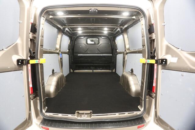 Ford TRANSIT CUSTOM 290 2.0 TDCI L1H1 Sport | 185PK | Automaat | Airco | 3-Zits | Cruise | Camera | Carplay | Trekh. | Navi