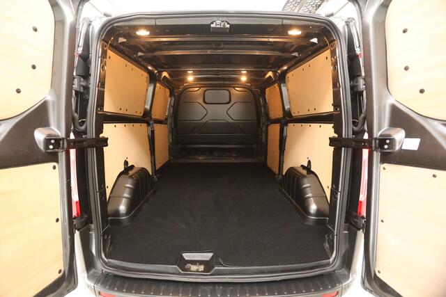 Ford TRANSIT CUSTOM 310 2.0 TDCI L2H1 170PK Sport | Automaat | Airco | Cruise | Camera | 3-Zits | Trekh. | Navi | Carplay | Imperiaal