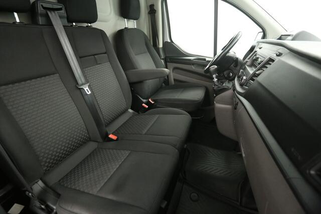 Ford TRANSIT CUSTOM 300 2.0 TDCI L2H1 | 2800KG Trekgew. | Airco | Cruise | 3-Zits | Parkeersens. | LED