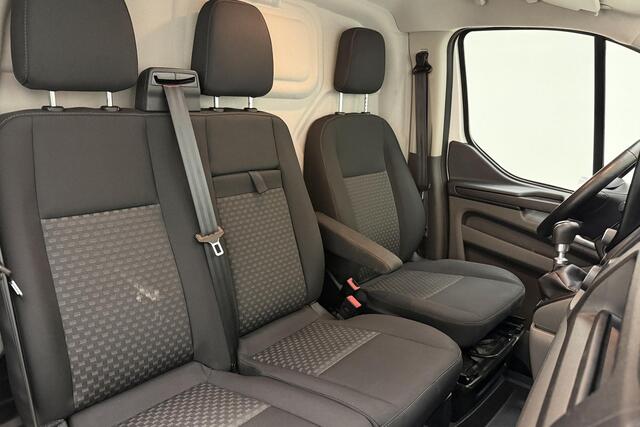 Ford TRANSIT CUSTOM 280 2.0 TDCI L1H1 Trend | Trekhaak | Navigatie | Climate & Cruise Control | Laadruimte Betimmering | Achteruitrijd Camera |