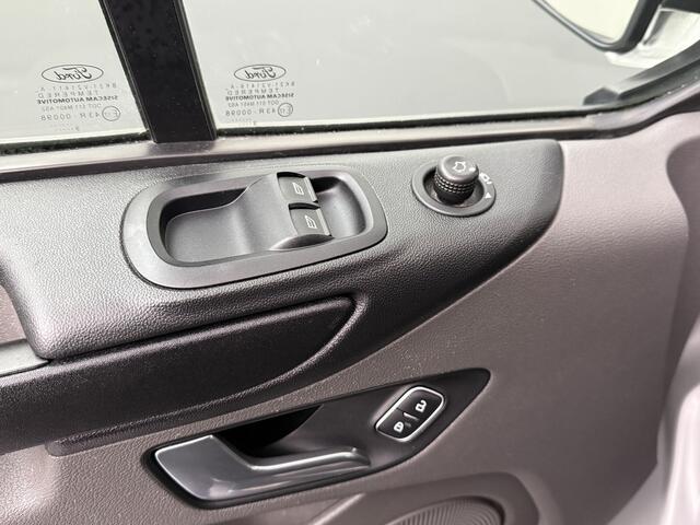 Ford TRANSIT CUSTOM 2.0TDCI Business | Dakdraagsysteem | Trekhaak 2500 Kg | Airco | Cruise | 3-Persoons | Betimmering