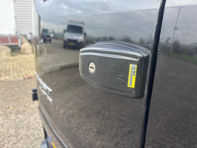 Ford TRANSIT CUSTOM 300 2.0TDCI L2H1 Dubbelcabine Automaat Airco Navi Trekhaak 170PK