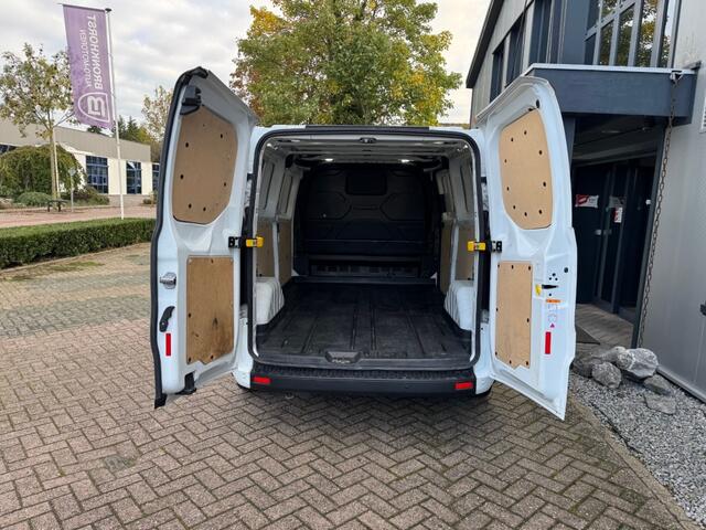 Ford TRANSIT CUSTOM 2.0 TDCi 130PK L2H1 Automaat Airco, Navi, 3-pers, Leder, Cruisecntrl, PDC, Camera