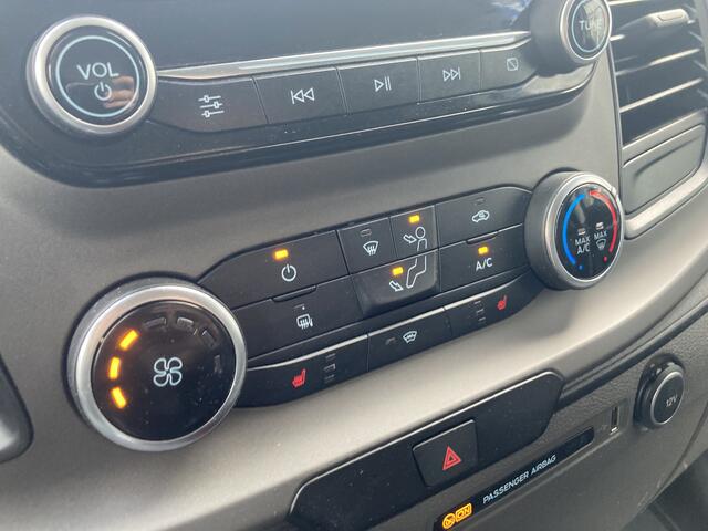 Ford TRANSIT CUSTOM 300 2.0 TDCI L2H1 Trend 105 pk | Trekhaak | Stoelverwarming | Achteruit rijcamera |