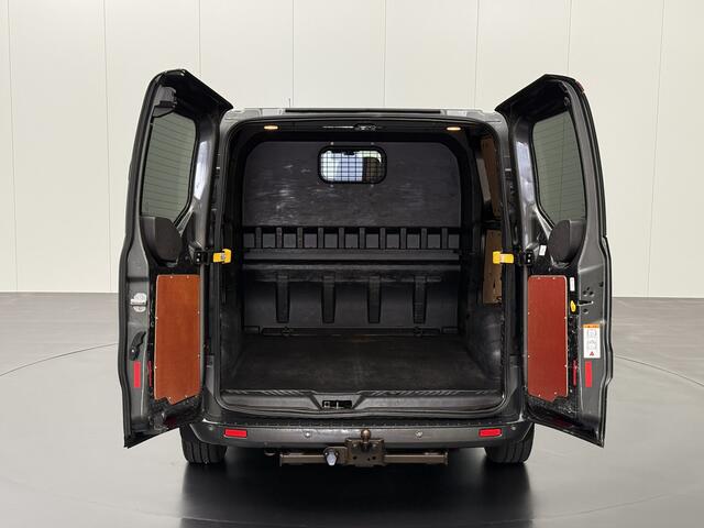 Ford TRANSIT CUSTOM 2.0TDCi 130PK Limited Dubbele Cabine | 2xSchuifdeur | Navigatie | Camera | Airco | Privacyglass | Trekhaak