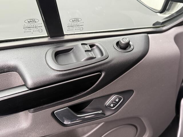 Ford TRANSIT CUSTOM 2.0TDCi 130PK Limited Dubbele Cabine | 2xSchuifdeur | Navigatie | Camera | Airco | Privacyglass | Trekhaak