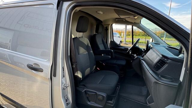 Ford TRANSIT CUSTOM 2.0 TDCI 96KW 131PK AUTOMAAT EURO 6 AIRCO/ NAVIGATIE/ CRUISE CONTROL/ PARKEERSENSOREN/ 100% DEALERONDERHOUDEN