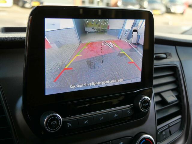 Ford TRANSIT CUSTOM 320 2.0 TDCI 130PK L2H1 Trend Dubbele Cabine | CAMERA | NAVIGATIE | CRUISE CONTROL | 6 PERS. | PDC |