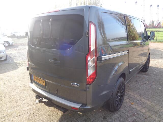 Ford TRANSIT CUSTOM 270 2.0 TDCI L1H1 Limited DC Dubbel cabine, navigatie, trekhaak, 18 inch LMV, camera, 170 PK !!