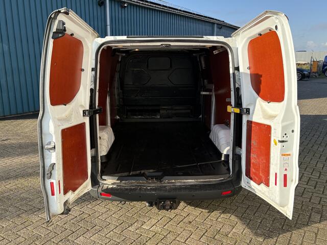 Ford TRANSIT CUSTOM 290 2.0 105Pk TDCI L2H1 Ambiente / Cruise / Airco / Trekhaak / Apk t/m 18-11-2026