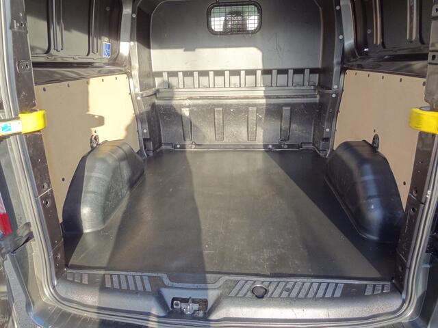 Ford TRANSIT CUSTOM 300 2.0 TDCI L2H1 Limited DC | NL-AUTO | CRUISE | TREKHAAK | LMV | AUTOMAAT |