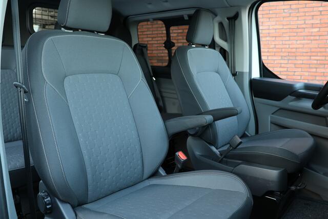 Ford TRANSIT CUSTOM 320 2.0 TDCI L2H1 Limited DC | Dubbel Cabine | ACC | Blind Spot | Navigatie | Camera | CarPlay | Lane Assist | Trekhaak | BPM VRIJ | Verlengde fabrieksgarantie tot 12-2029 | 5-Zitter