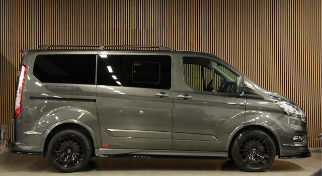 Ford TRANSIT CUSTOM 310 2.0 TDCI Sport DC 170 PK | Navigatie | Camera | CarPlay | Blind Spot | Alarm Klasse 3 | Rijstrooksensor | Trekhaak | L+R Schuifdeur | Maxton spoilerkit | Dubbel cabine | NAP Logisch | NL Auto | Nieuwe APK