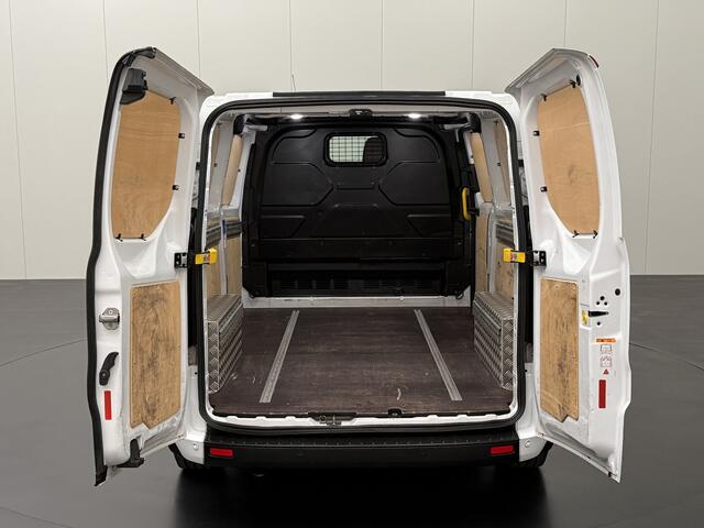 Ford TRANSIT CUSTOM 2.0TDCi 130PK Lang | Achterdeuren | Airco | Cruise | 3-Persoons | Betimmering