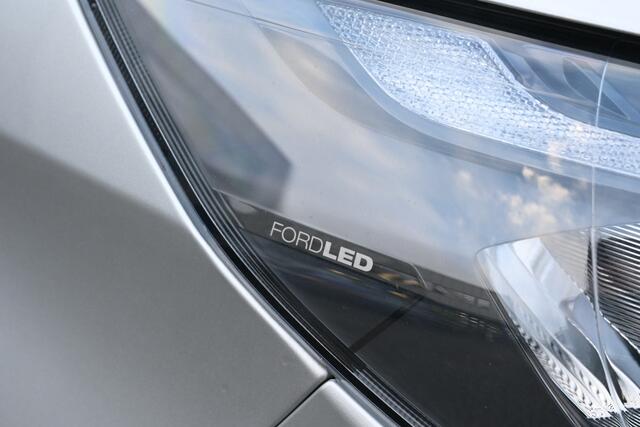 Ford TRANSIT CUSTOM 320L 2.0 TDCI L2H1 Limited Driver assist pack, Draadloos laden, Trekhaak