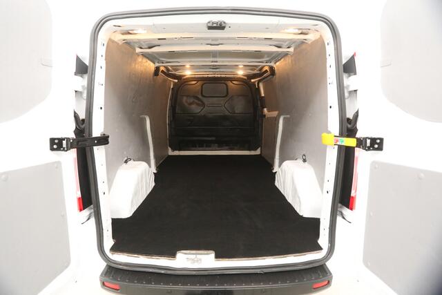 Ford TRANSIT CUSTOM 300 2.0 TDCI L2H1 | Airco | Cruise | 2800KG Trekgew. | Trekh. | 3-Zits | Navi | Carplay | Parkeersens.