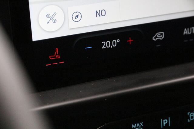 Ford TRANSIT CUSTOM 320 2.0 TDCI 136 | KAR-edition | LED | Camera | Navi | Clima..