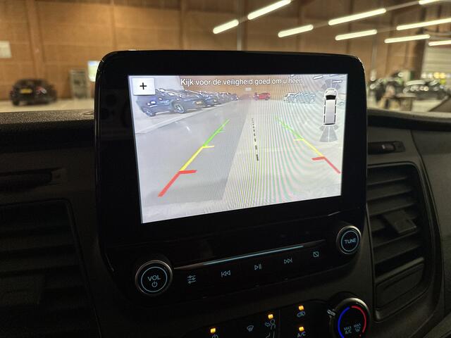 Ford TRANSIT CUSTOM 340 2.0 TDCI Euro6 Automaat 131PK H2 Trend 3Pers. *ideaal voor Camper* Navigatie / Pdc./ Airco / Safety&Comfort pack / Driver assist / Stoelverwarming / Distributie vv.bij 36.126 KM / / Apk 11-2026