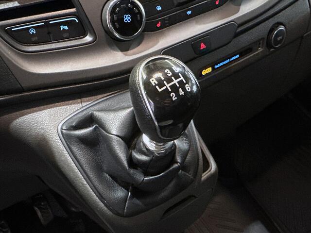 Ford TRANSIT CUSTOM 340 2.0 TDCI Euro6 131PK H2 Trend 3Pers. *ideaal voor Camper*/ Navigatie / Pdc./ Airco / Safety&Comfort pack / Driver assist / Stoelverwarming / Apk 11-2026