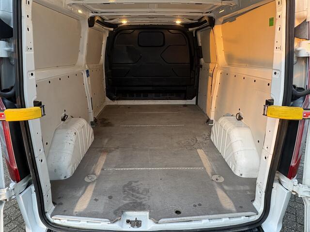 Ford TRANSIT CUSTOM 300 2.0 130Pk TDCI L2H1 Trend / Cruise / Airco / Apk t/m 11-12-2026