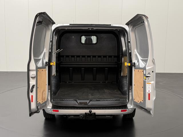 Ford TRANSIT CUSTOM 2.0TDI 130PK Automaat Lang Dubbele Cabine Limited | Navigatie | Multimedia | 2xSchuifdeur | Privacy