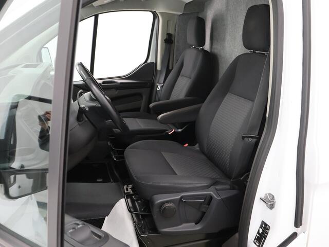 Ford TRANSIT CUSTOM 320 2.0 TDCI | L2 H1 | TREND | AIRCO | CRUISE CONTROL | CAMERA | STOELVERWARMING | STOEL - STOEL | APPLE CARPLAY EN ANDROID AUTO | TREKHAAK | PARKEERSENSOREN
