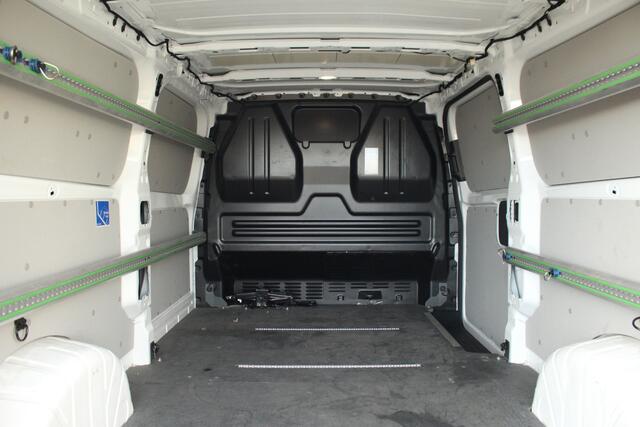 Ford TRANSIT CUSTOM 320 2.0TDCI 136pk L2H1 Trend | Adapt. cruise | LED | Sync 4 13" | Keyless | Camera | Driver assist pack | Lease 537,- p/m