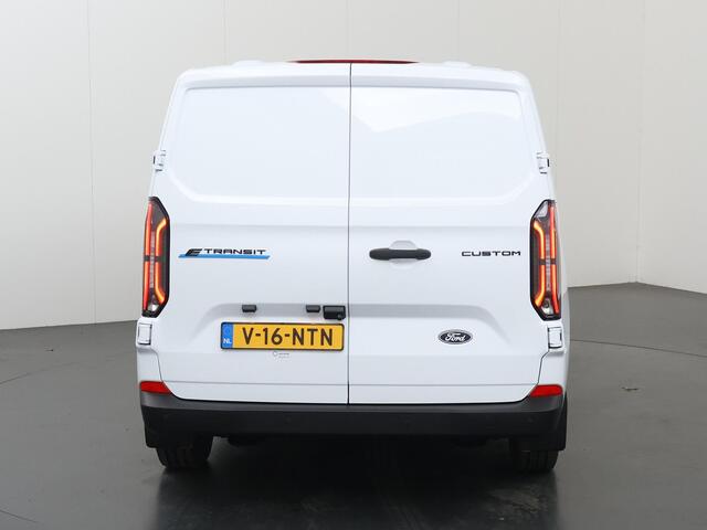 Ford TRANSIT CUSTOM E-Transit 320 | L1 H1 | TREND | 65 kWh | 328 KM RANGE | CLIMATE CONTROL | CARPLAY / ANDROID AUTO | STOELVERWARMING | SPIEGEL VERWARMING | ACHTERUITRIJCAMERA | VOORRUITVERWARMING | LAADRUIMTE PAKKET | VOORBEREIDING 2300 KG TREKHAAK