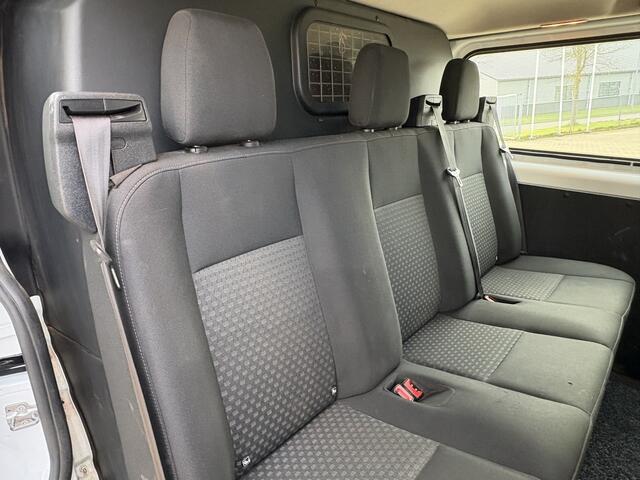 Ford TRANSIT CUSTOM 320 2.0 131Pk TDCI L1H1 Trend DC / Cruise / Airco / 2x SCHUIFDEUR / Trekhaak / Apk t/m 14-01-2027