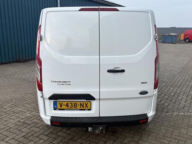 Ford TRANSIT CUSTOM 320 2.0 131Pk TDCI L1H1 Trend DC / Cruise / Airco / 2x SCHUIFDEUR / Trekhaak / Apk t/m 14-01-2027