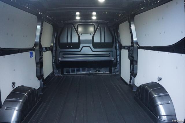 Ford TRANSIT CUSTOM 320L 2.5 PHEV Hybride 233PK Limited PRIJS INCL. BPM !! 13" Navi, Adap. Cruise, Camera, 17" LM, Trekhaak!! NR. HYB007