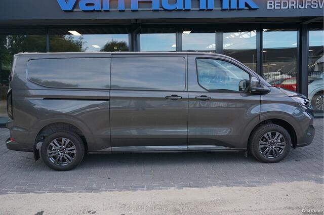 Ford TRANSIT CUSTOM 320L 2.5 PHEV Hybride 233PK Limited PRIJS INCL. BPM !! 13" Navi, Adap. Cruise, Camera, 17" LM, Trekhaak!! NR. HYB005