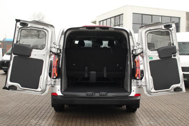 Ford TRANSIT CUSTOM E-Transit 320 L1H1 Kombi | 9 persoons | Trend | 65kWh | 160kW/218pk | Trekgewicht 2300kg | Camera | Carplay/Android | Cruise | Lease 824,- p/m