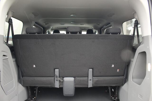 Ford TRANSIT CUSTOM E-Transit 320 L1H1 Kombi | 9 persoons | Trend | 65kWh | 160kW/218pk | Trekgewicht 2300kg | Camera | Carplay/Android | Cruise | Lease 824,- p/m