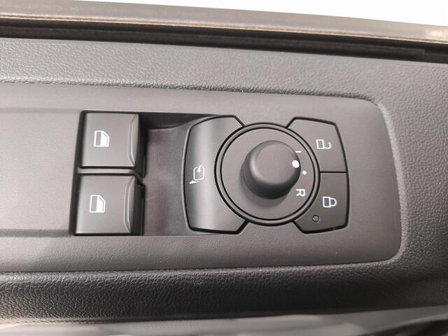 Ford TRANSIT CUSTOM 300 2.0 TDCI L2H1 Trend Nieuw Model BPM VRIJ! Ford Transit Custom 300 2.0 TDCI L2H1 Trend NM Navi Cruise Camera Parkeersensoren Trekhaak