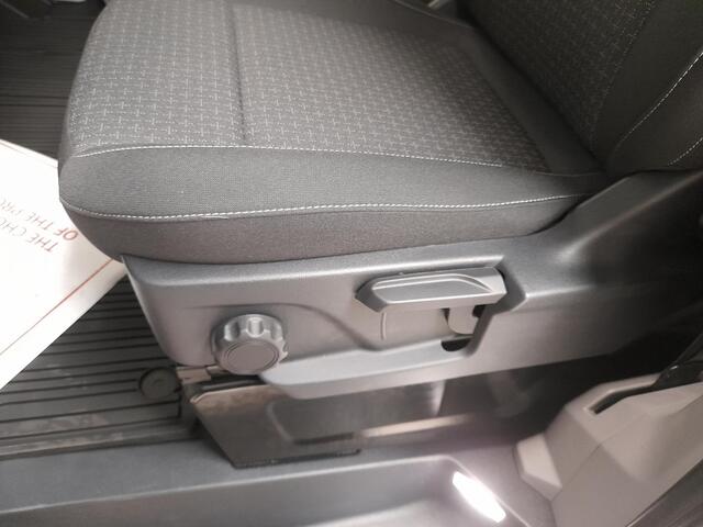 Ford TRANSIT CUSTOM 300 2.0 TDCI L2H1 Trend Nieuw Model BPM VRIJ! Ford Transit Custom 300 2.0 TDCI L2H1 Trend NM Navi Cruise Camera Parkeersensoren Trekhaak