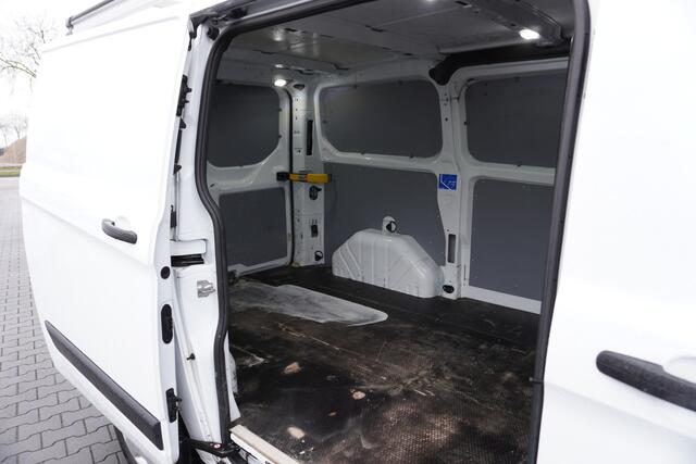 Ford TRANSIT CUSTOM 2.0 TDCI - EURO 6 - Airco - Cruise - Trekhaak - ¤16.900,- Excl.